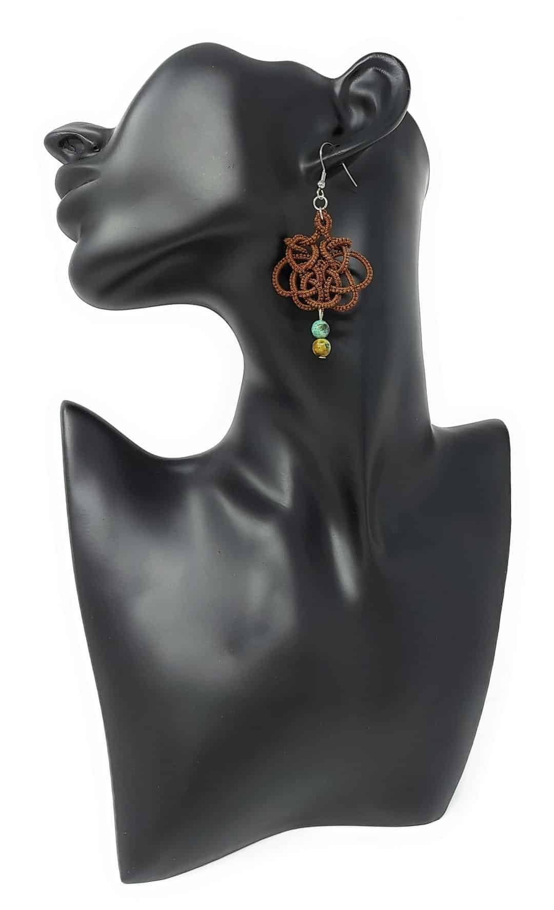 ohrringe ohrschmuck ohrhänger dunkelbraun edelstein afrikanischer türkis edelsteinschmuck indian root