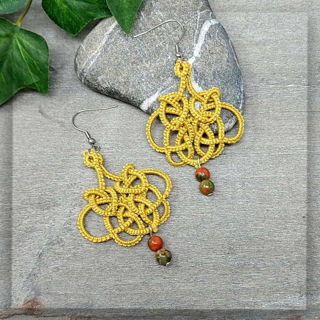 ohrringe ohrschmuck ohrhänger harvest gold gelb edelstein unakit jaspis edelsteinschmuck indian spirit